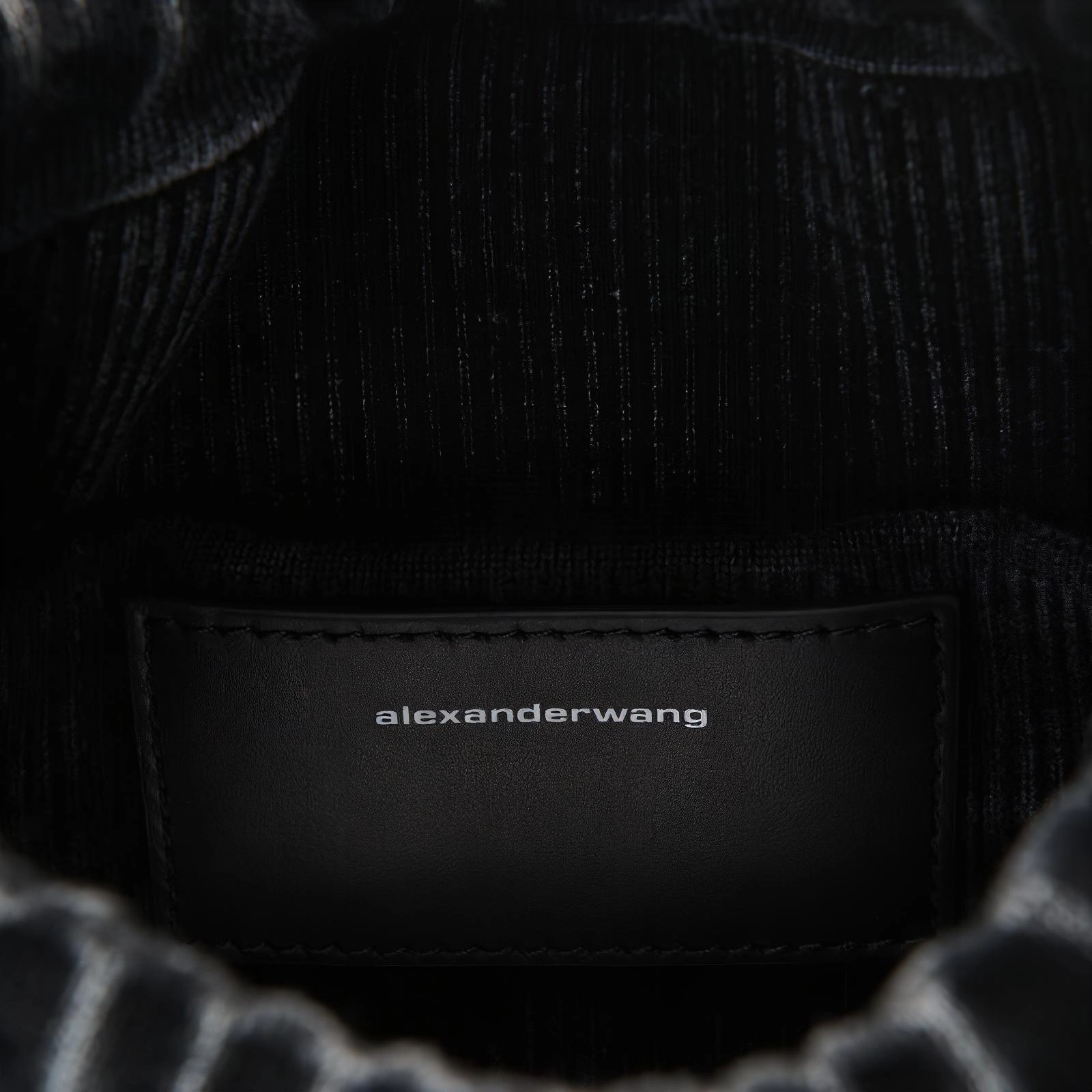 alexander wang Logo