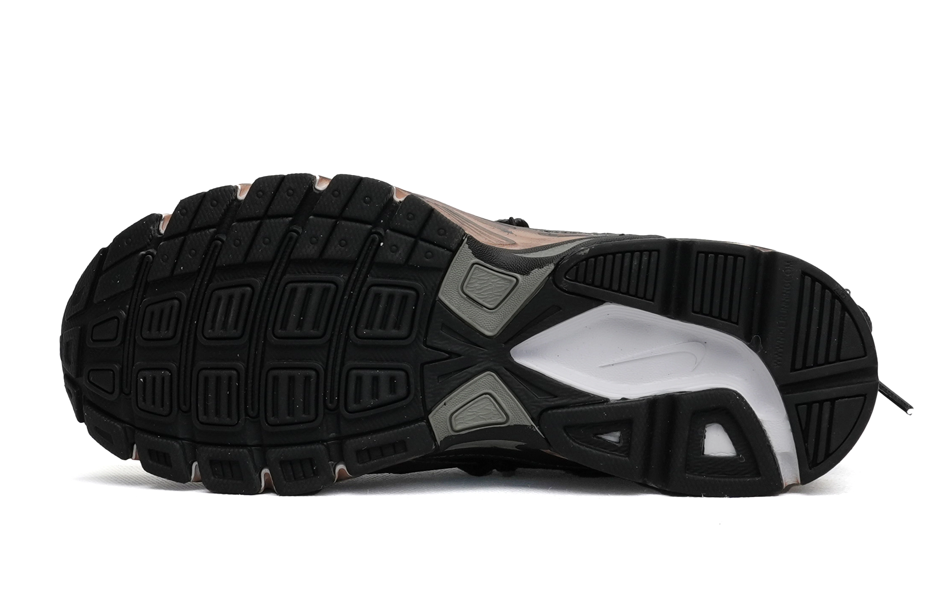 Nike Initiator