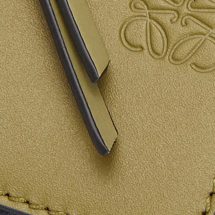 LOEWE Anagram