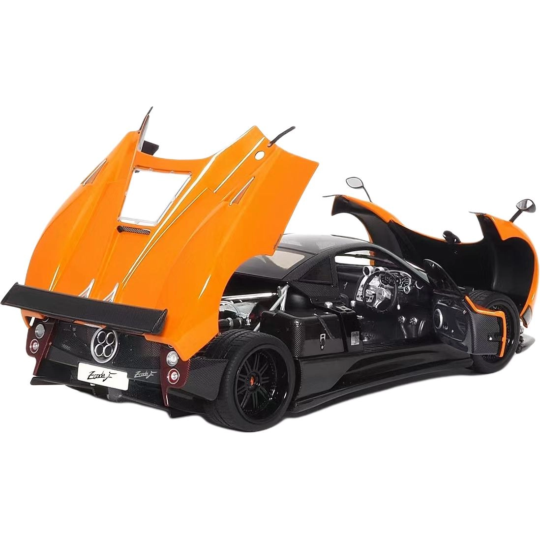 Almost Real 118 Zonda F 2005