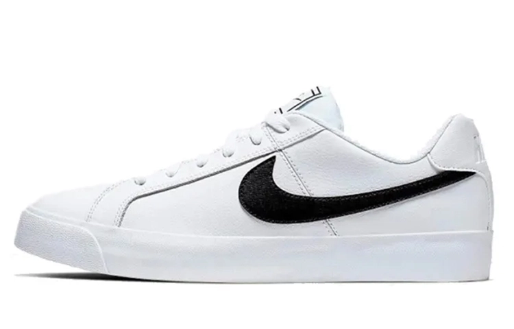 Nike Court Royale