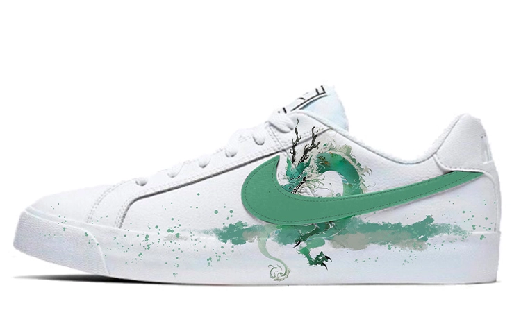 Nike Court Royale
