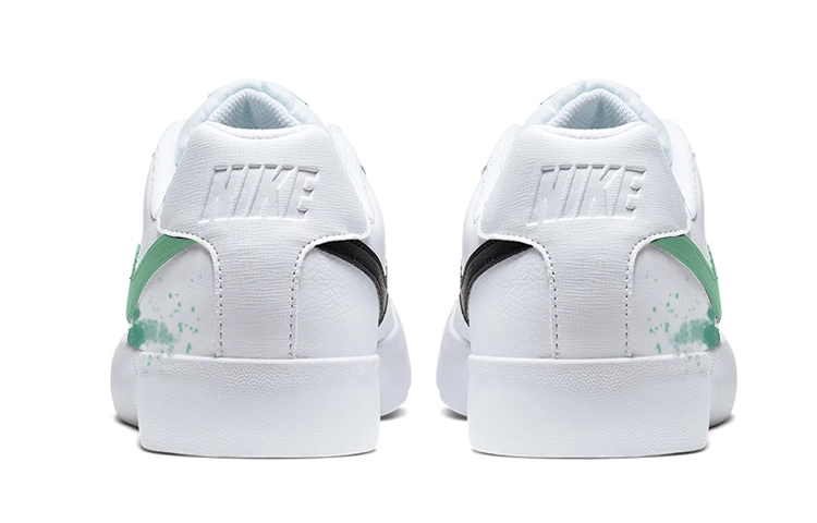 Nike Court Royale