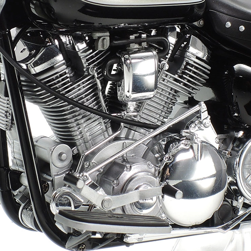 112 XV1600 Road Star Custom