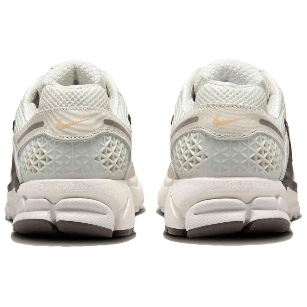 Nike Air Zoom Vomero 5