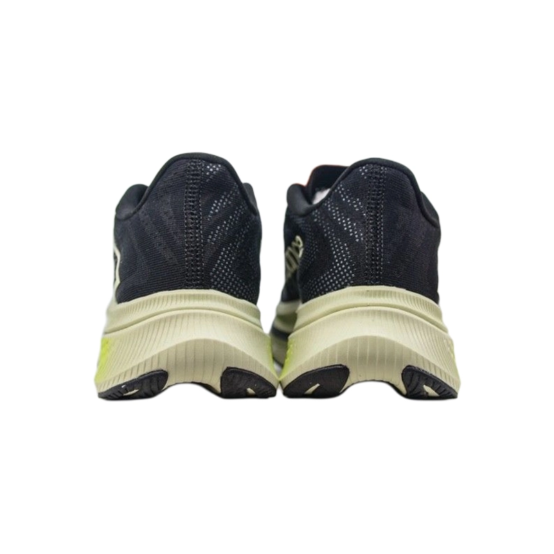 New Balance FuelCell SuperComp Trainer v2