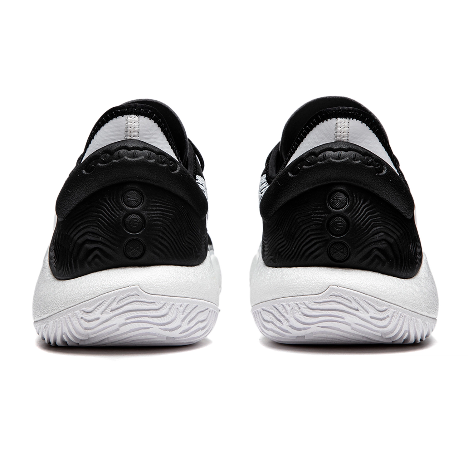 LiNing 18 V2