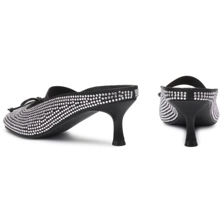 TOOMANYSHOES