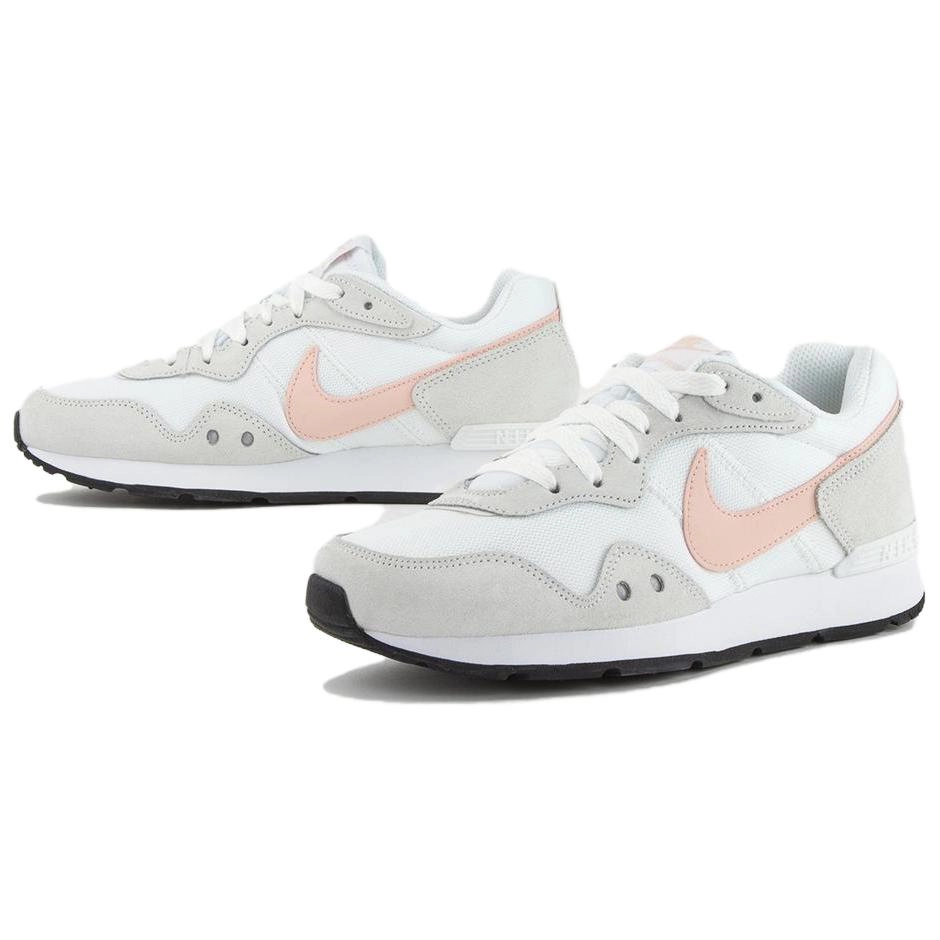 Nike Venture Runner