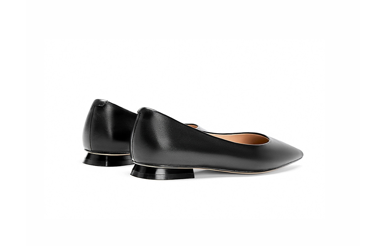 NINE WEST