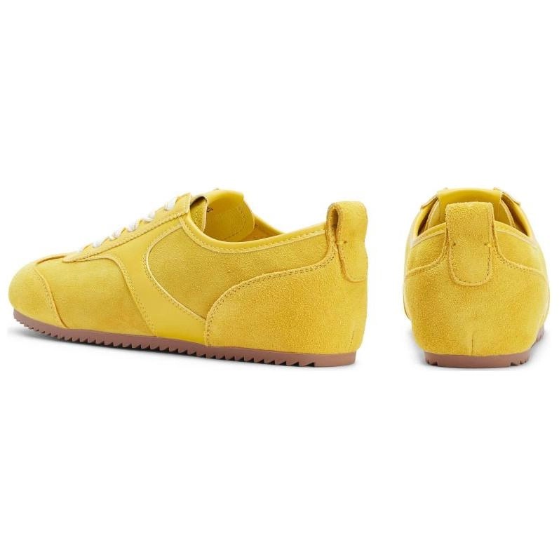 TOOMANYSHOES