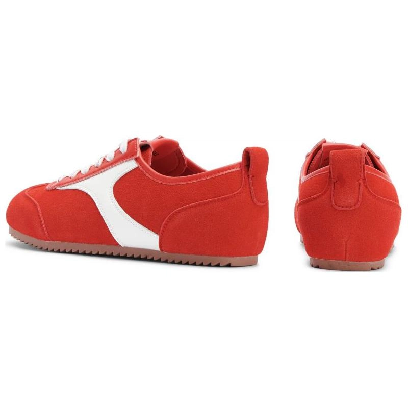 TOOMANYSHOES