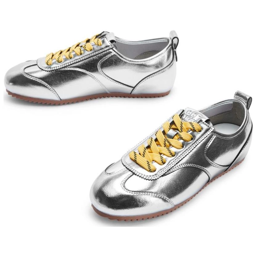 TOOMANYSHOES