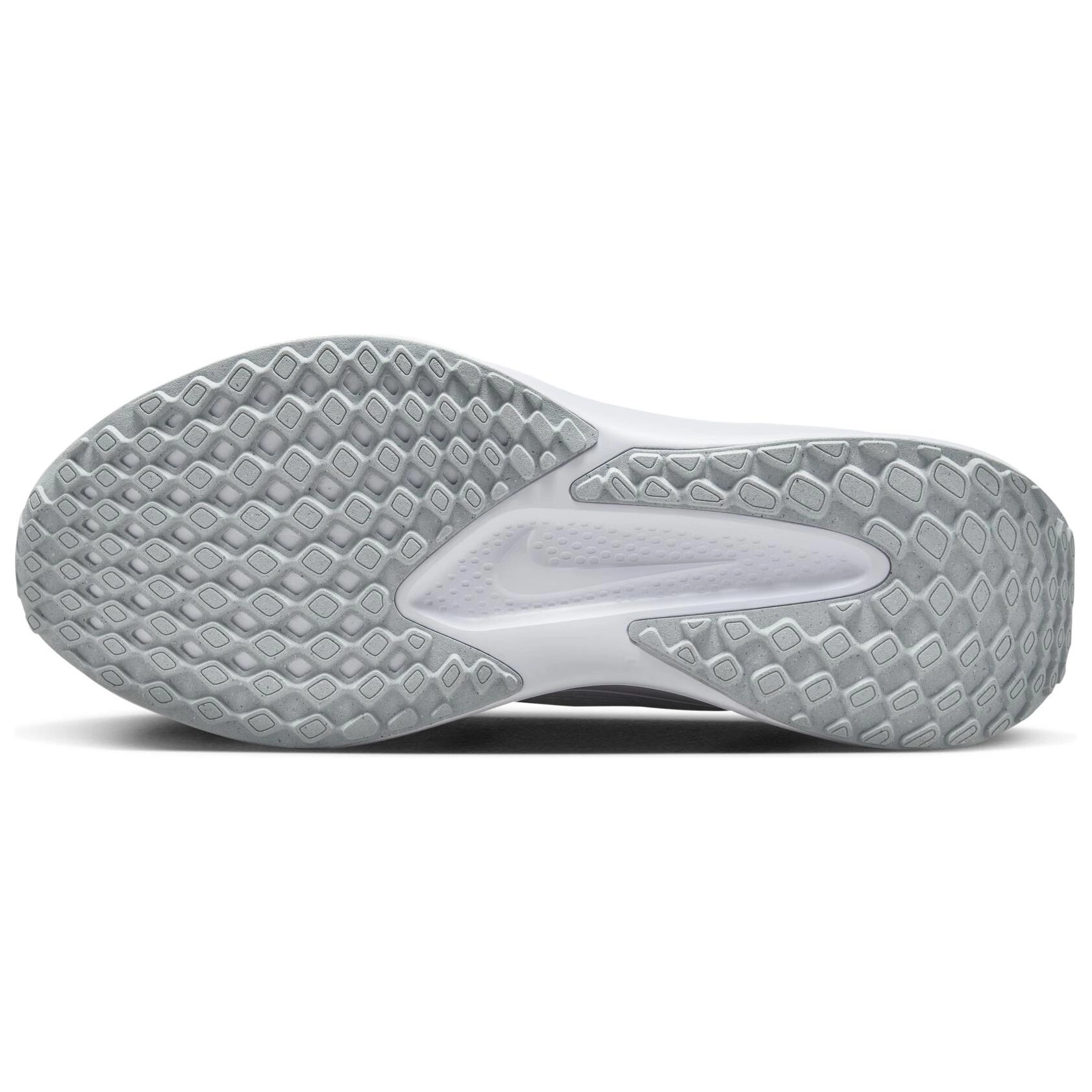 Nike QUEST 6