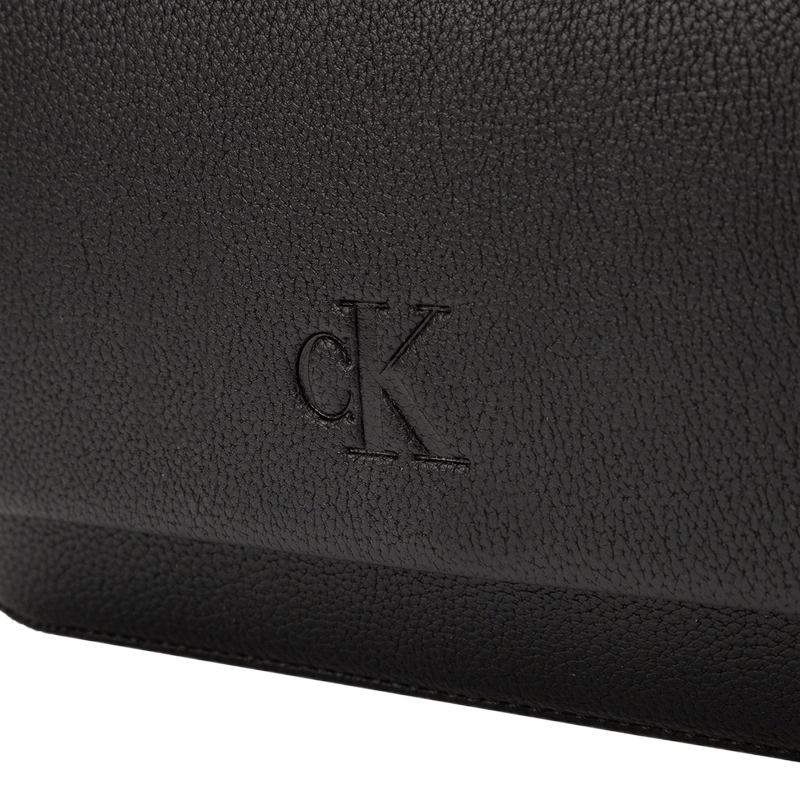 CALVIN KLEIN
