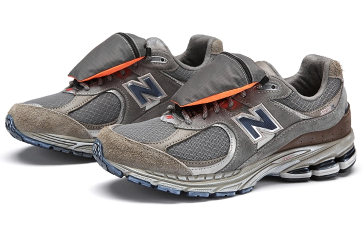 New Balance NB 2002R Pouch