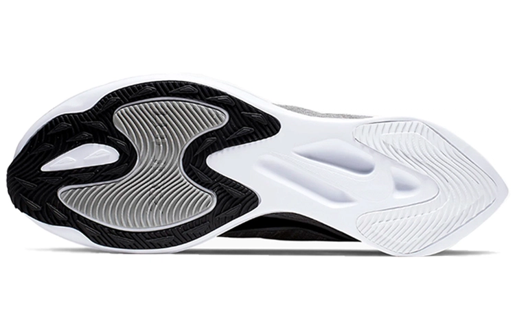 Nike Zoom Gravity 1