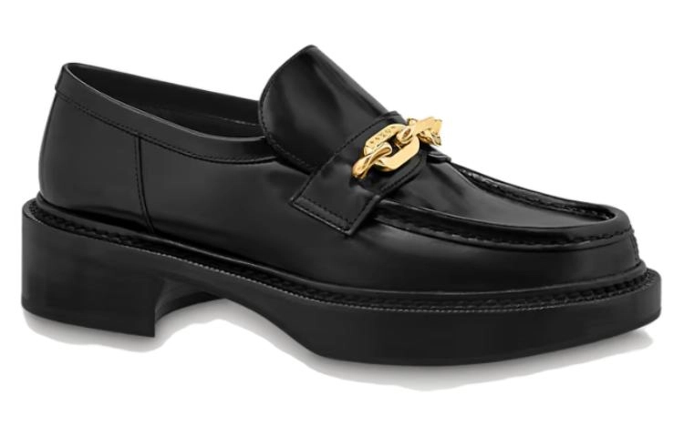 LOUIS VUITTON LV Academy