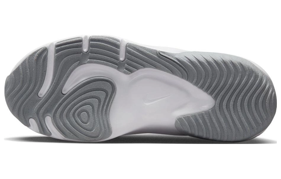 Nike Legend Essential 3