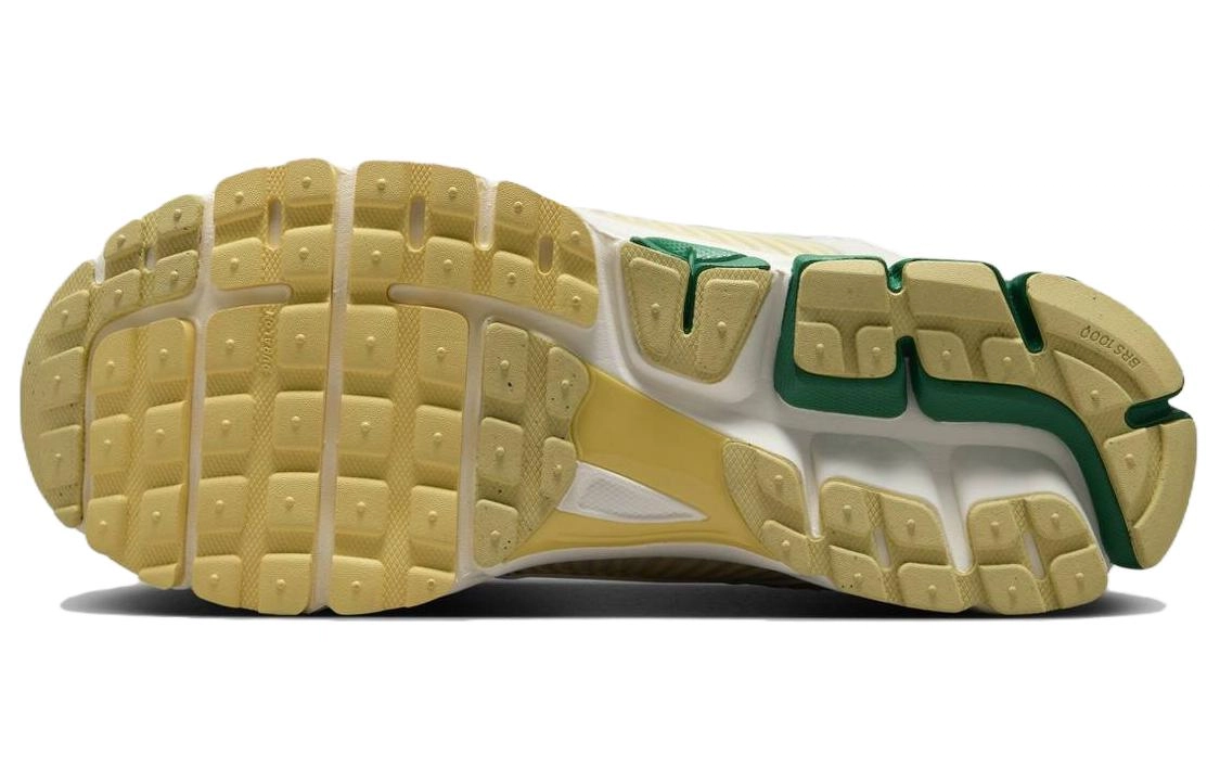 Nike Air Zoom Vomero 5