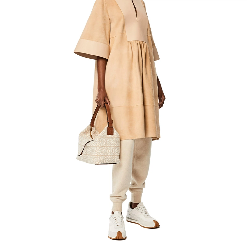 LOEWE CubiAnagram