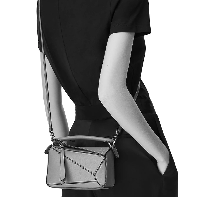 LOEWE PuzzleAnagram