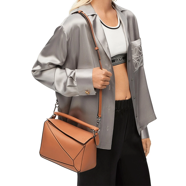 LOEWE Puzzle Anagram