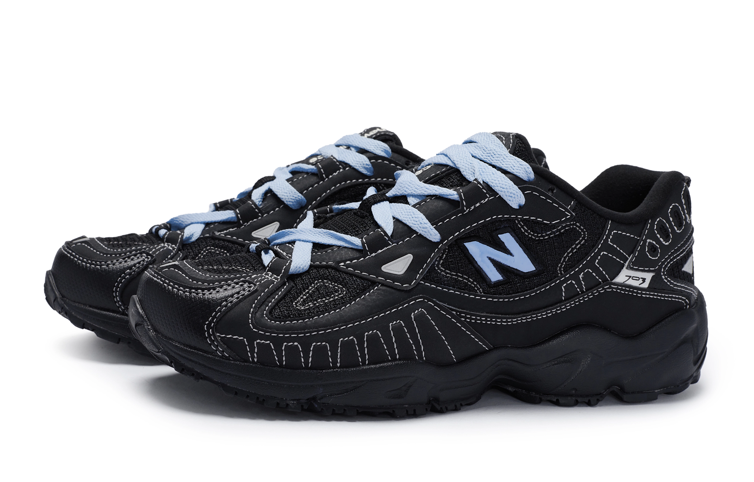 New Balance NB 703 811