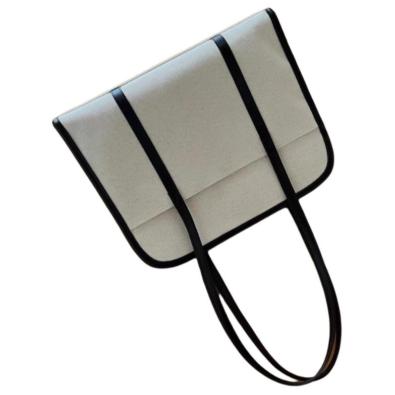 MUCU AND EBONY Tote
