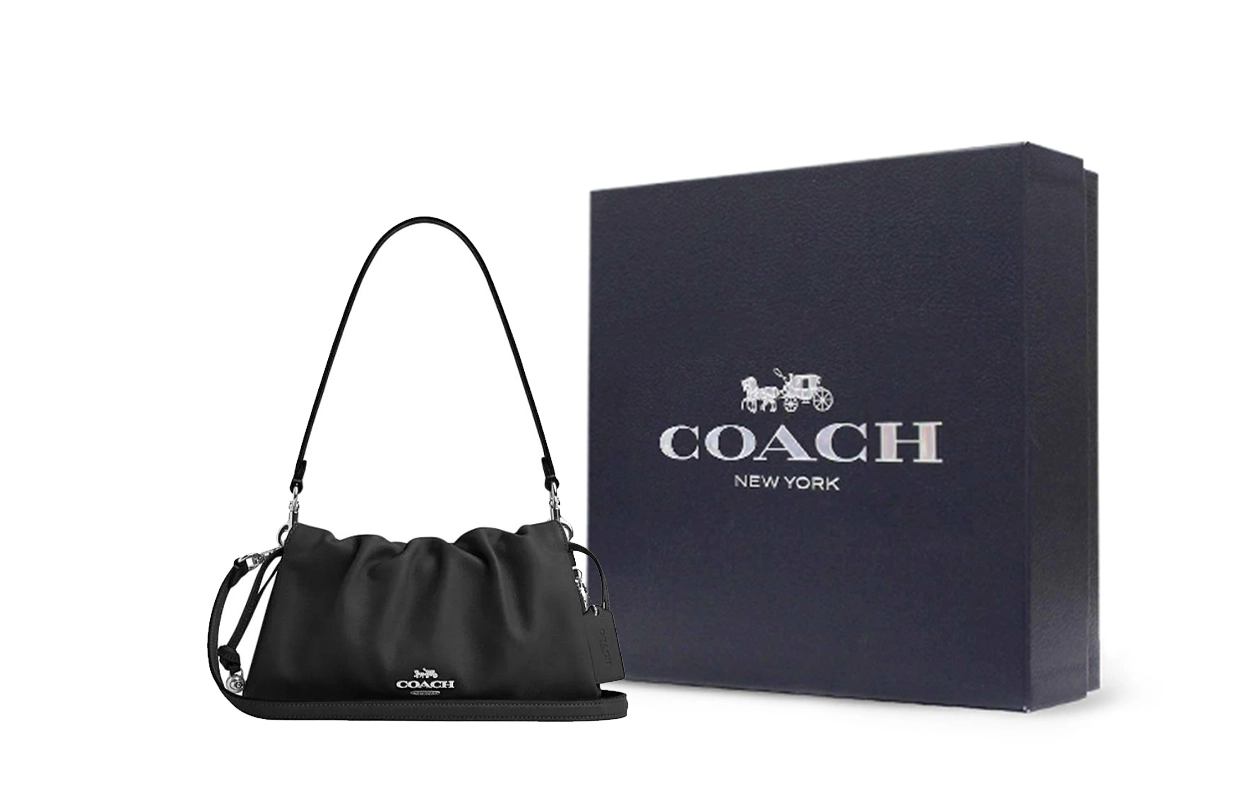 COACH Faye 26 Logo