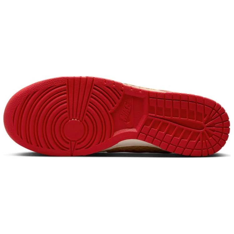 Nike Dunk Low Strawberry Waffle