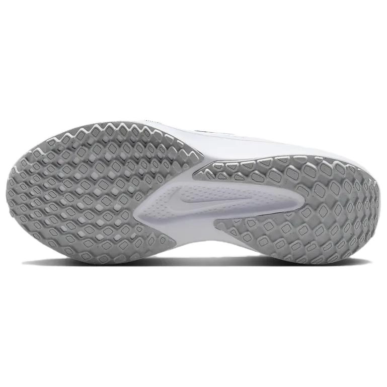 Nike Quest 6