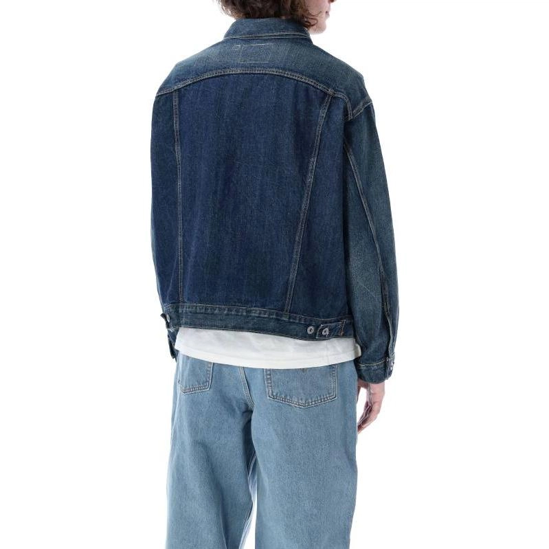 Levis