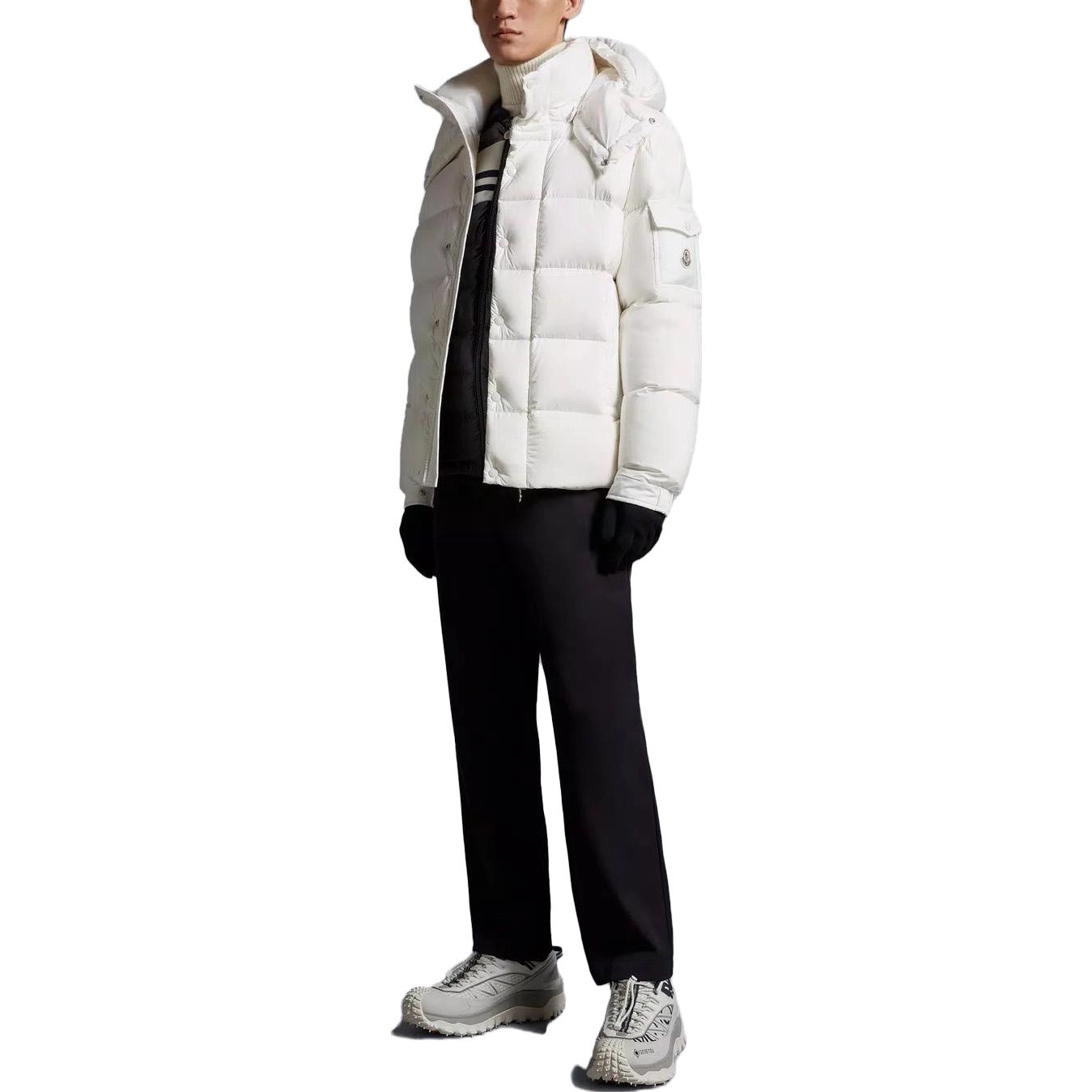 Moncler Vezere Short Down Jacket Logo