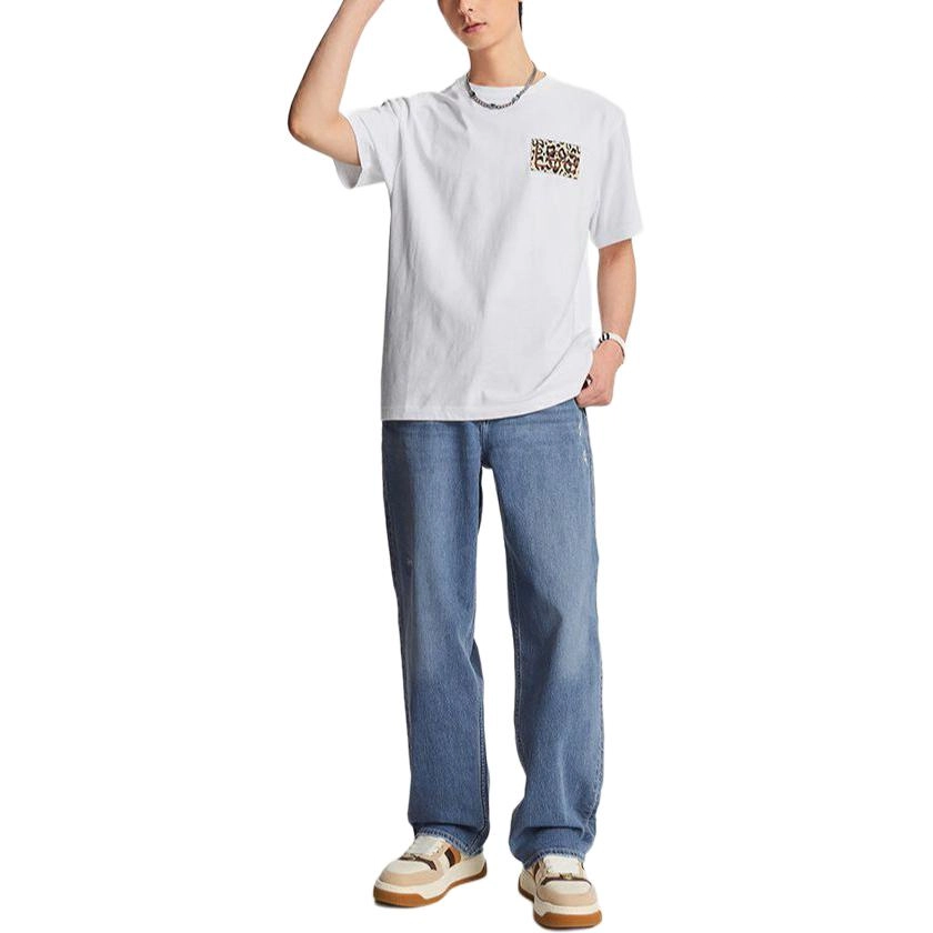 Lee T