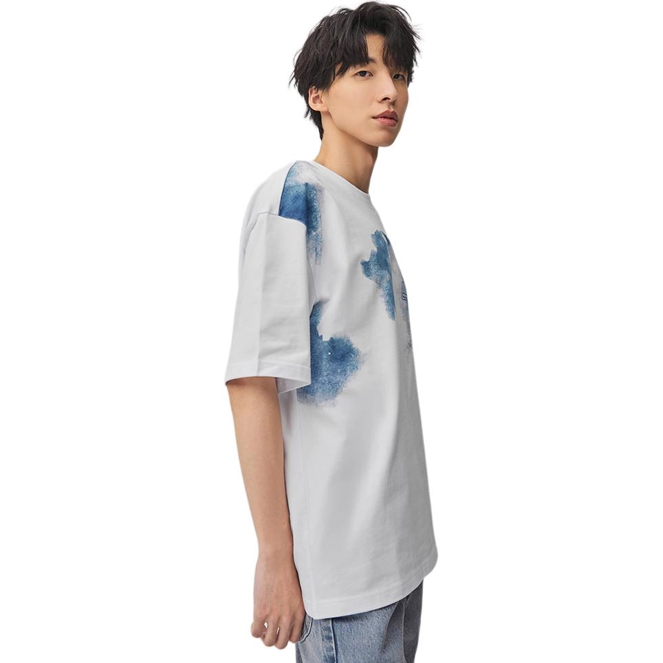 Lee T