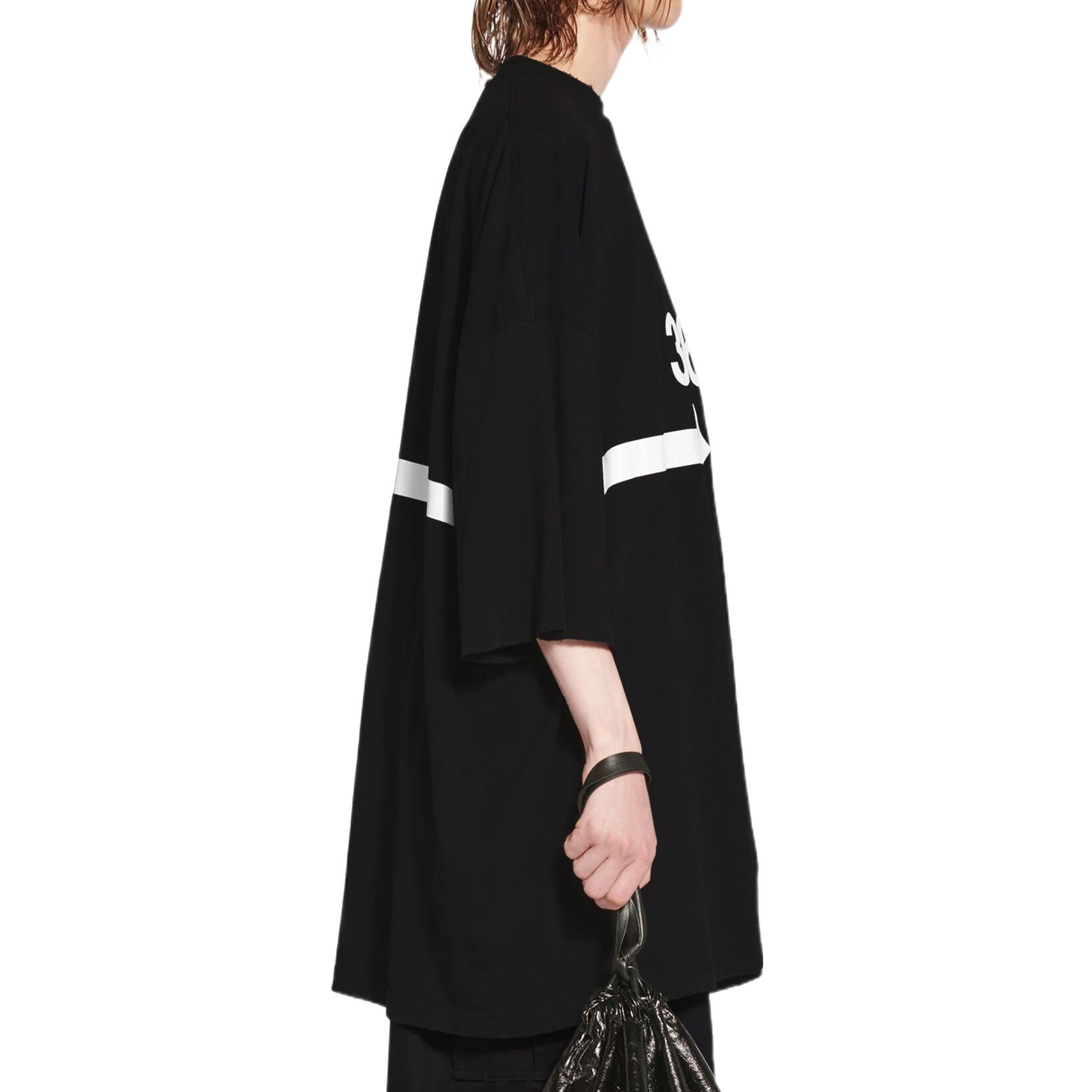 Balenciaga FW22 T