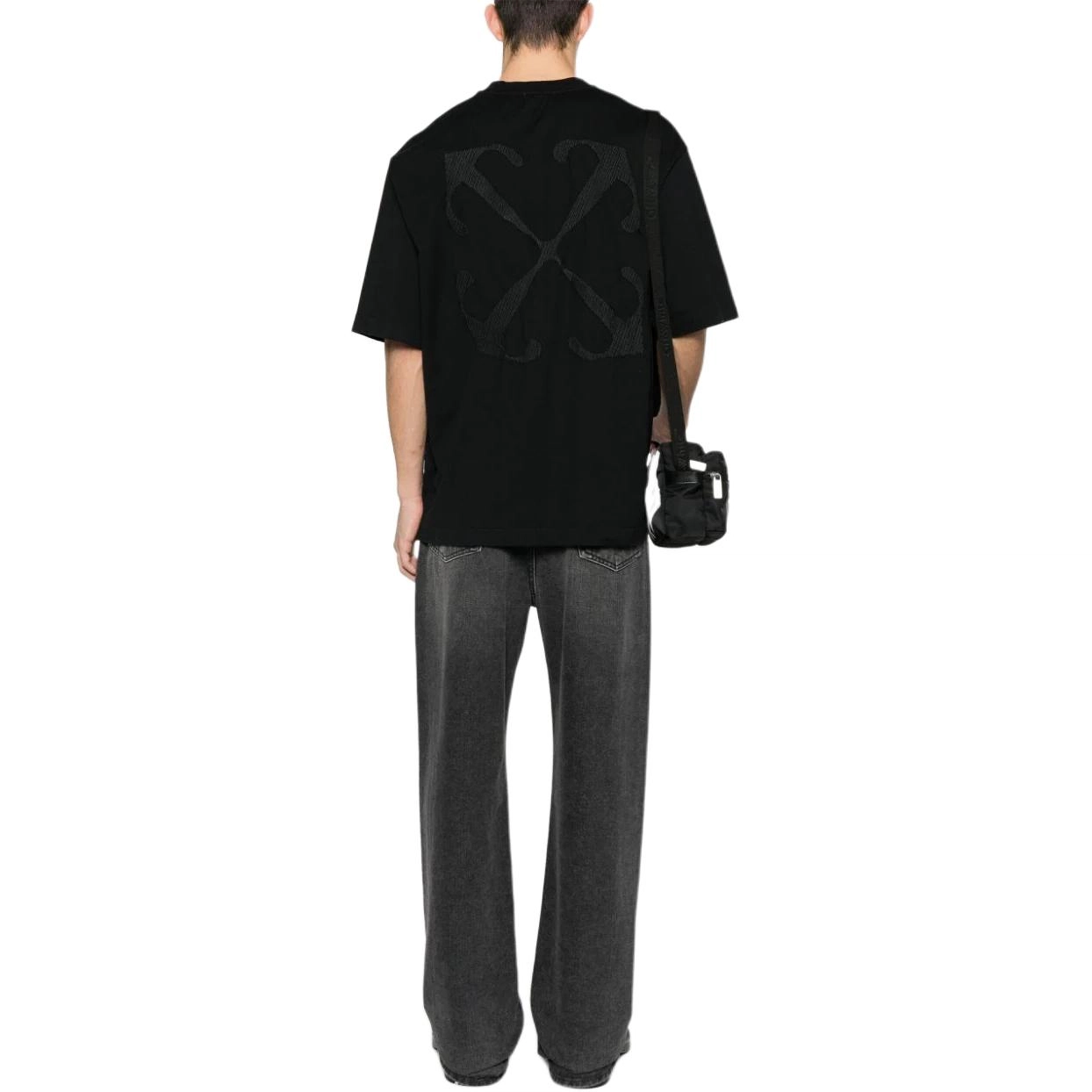 OFF-WHITE T