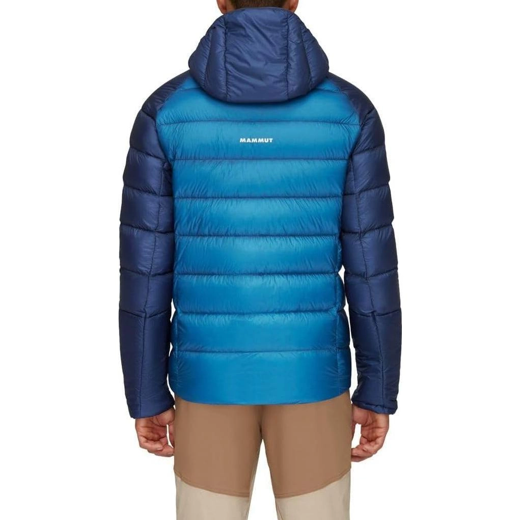 MAMMUT Logo