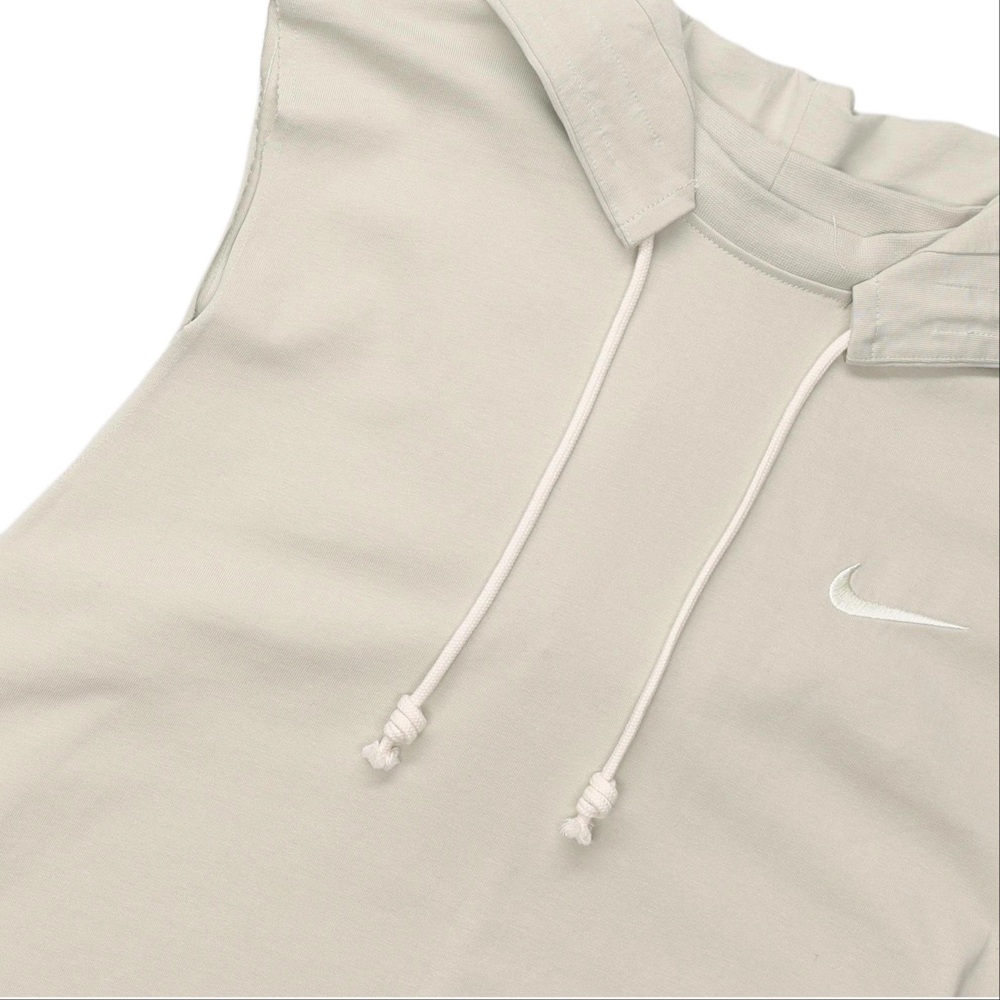 Nike Dri-FIT Standard Issue Logo