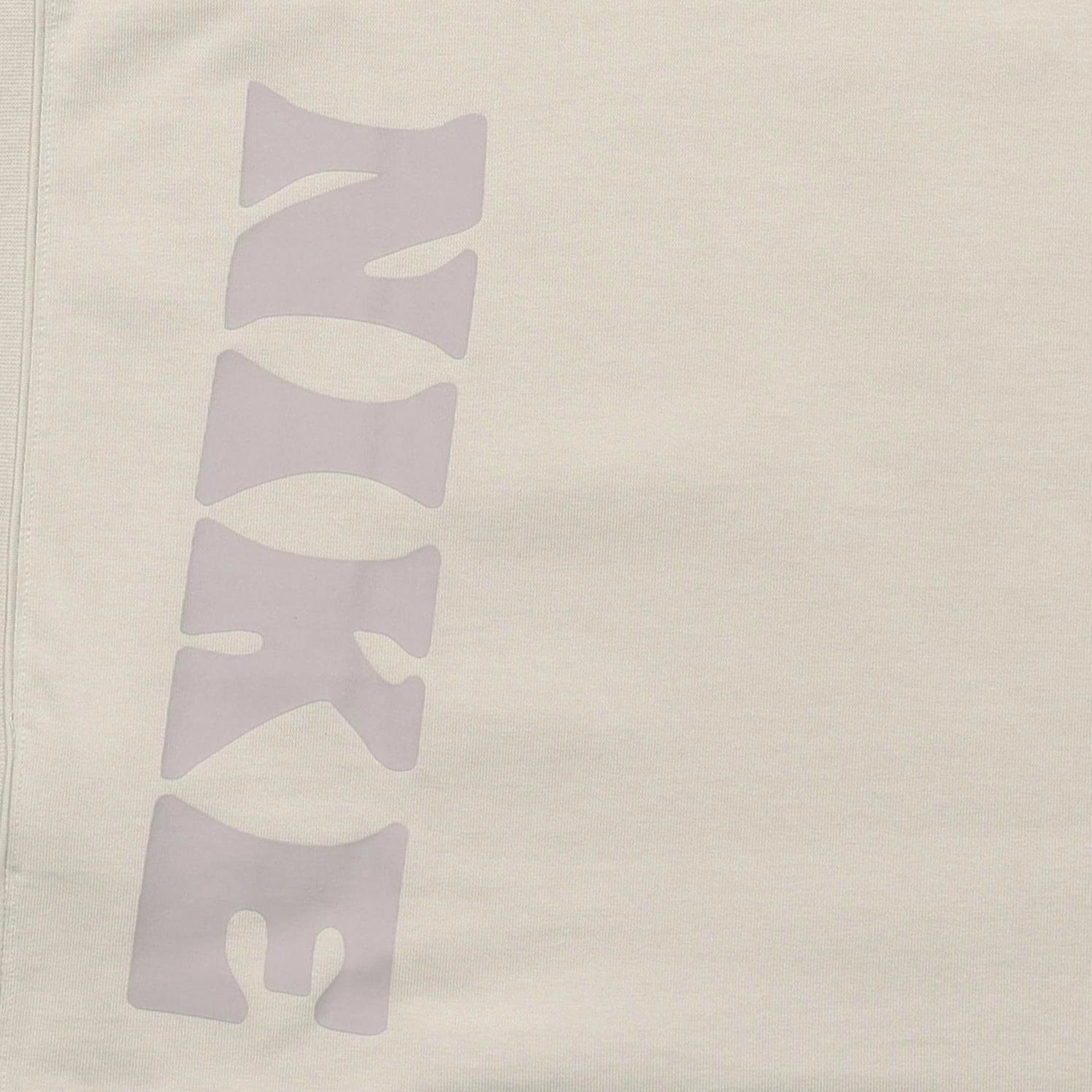 Nike Dri-FIT Standard Issue Logo
