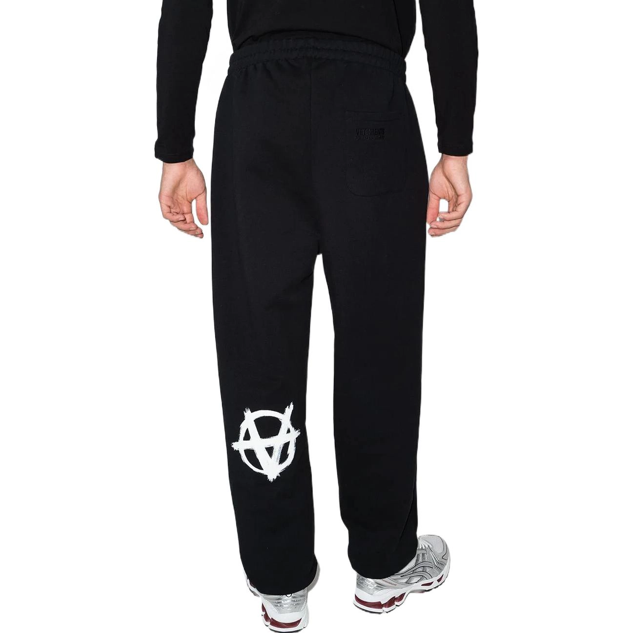 Vetements SS22 Logo