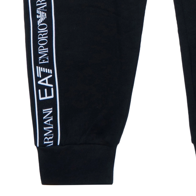 EMPORIO ARMANI FW23 EA7 Logo