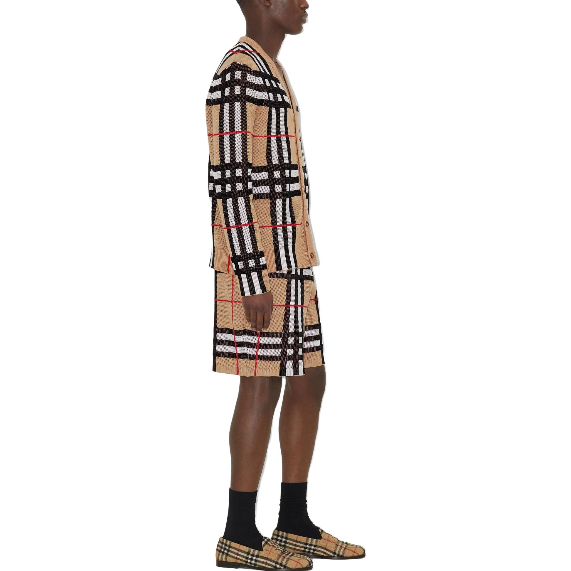 Burberry V