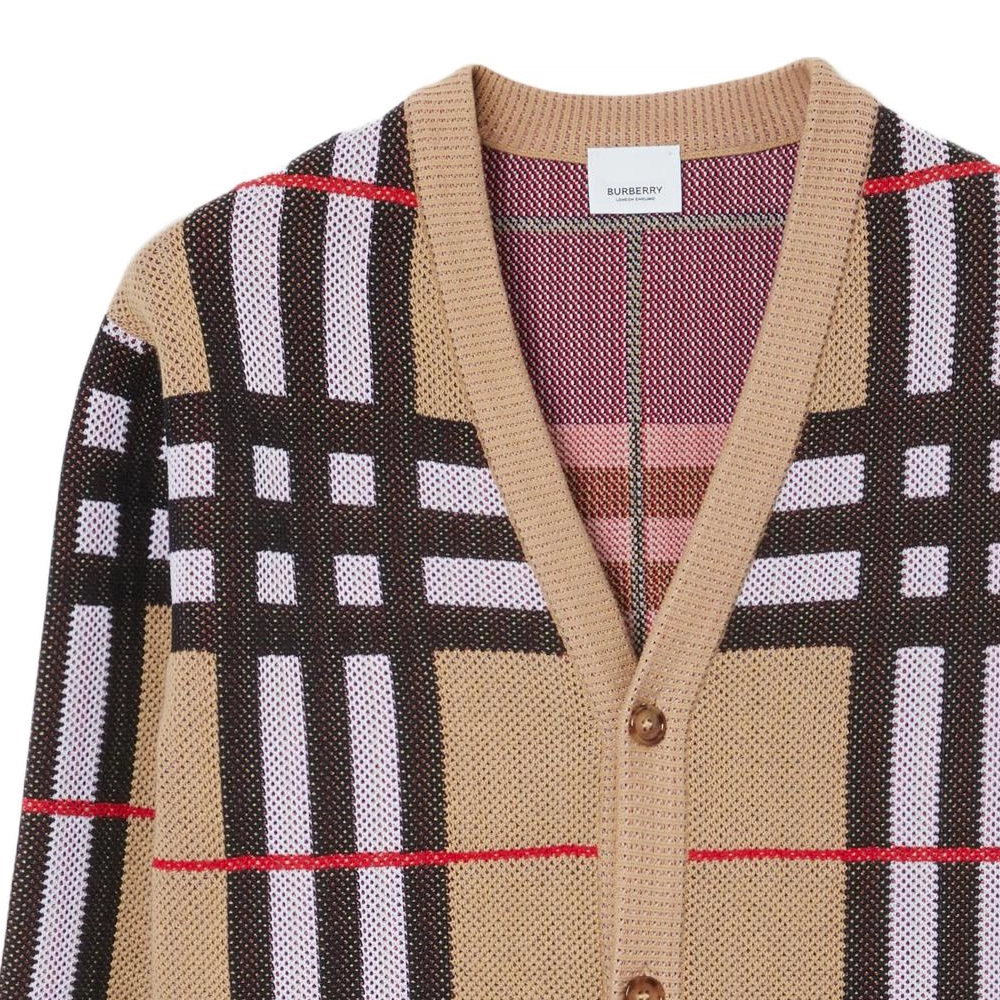 Burberry V