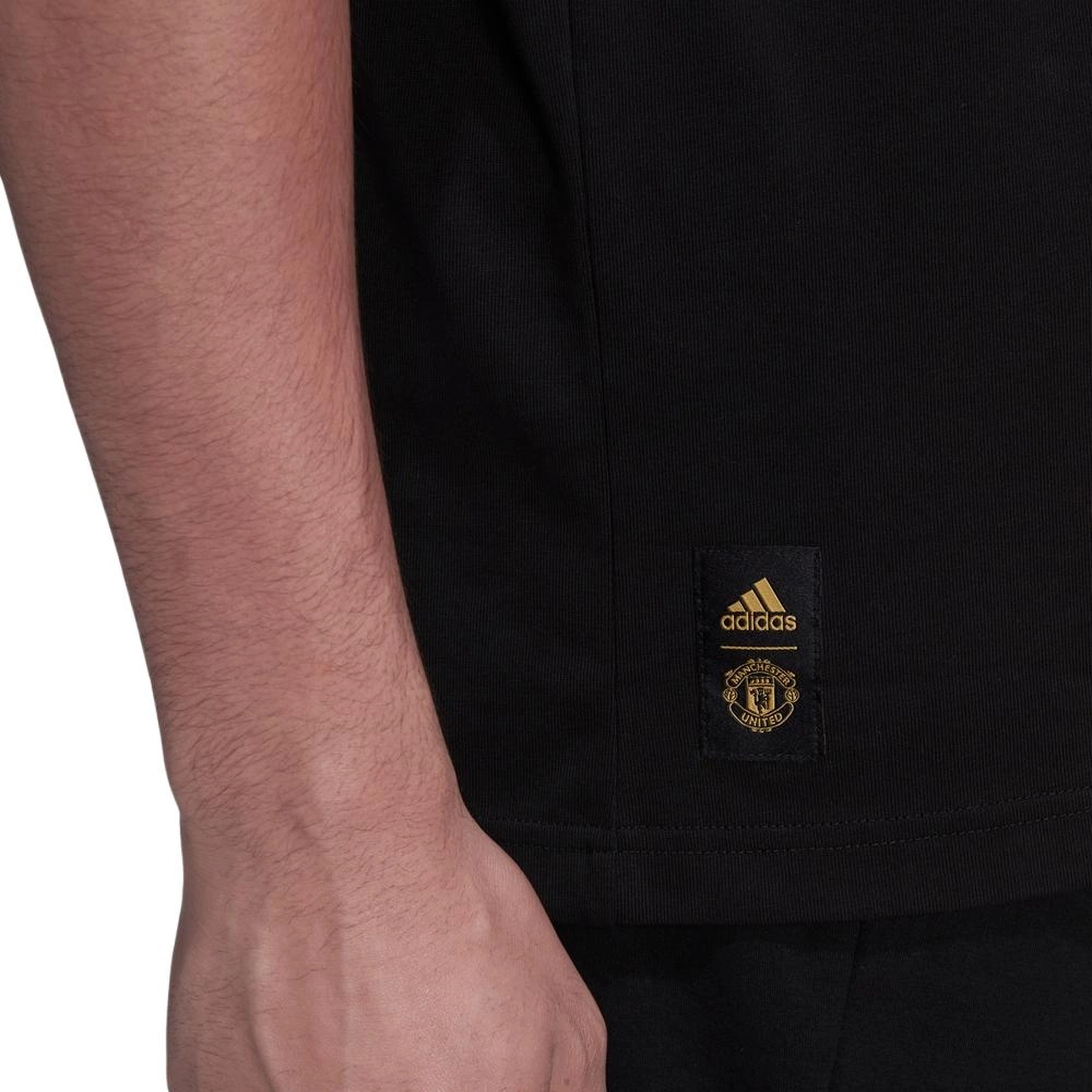 adidas T