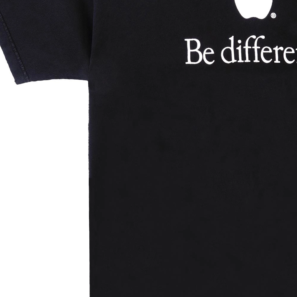 Balenciaga FW22 Be Different T