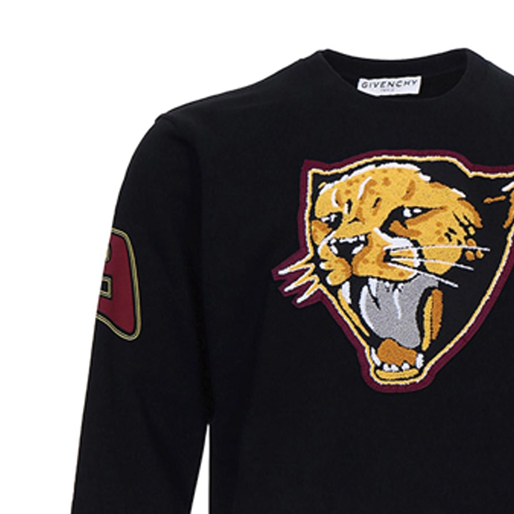 GIVENCHY