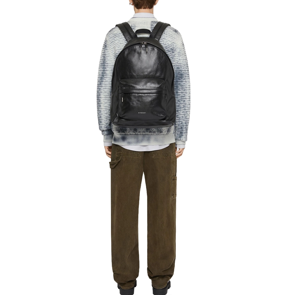 GIVENCHY