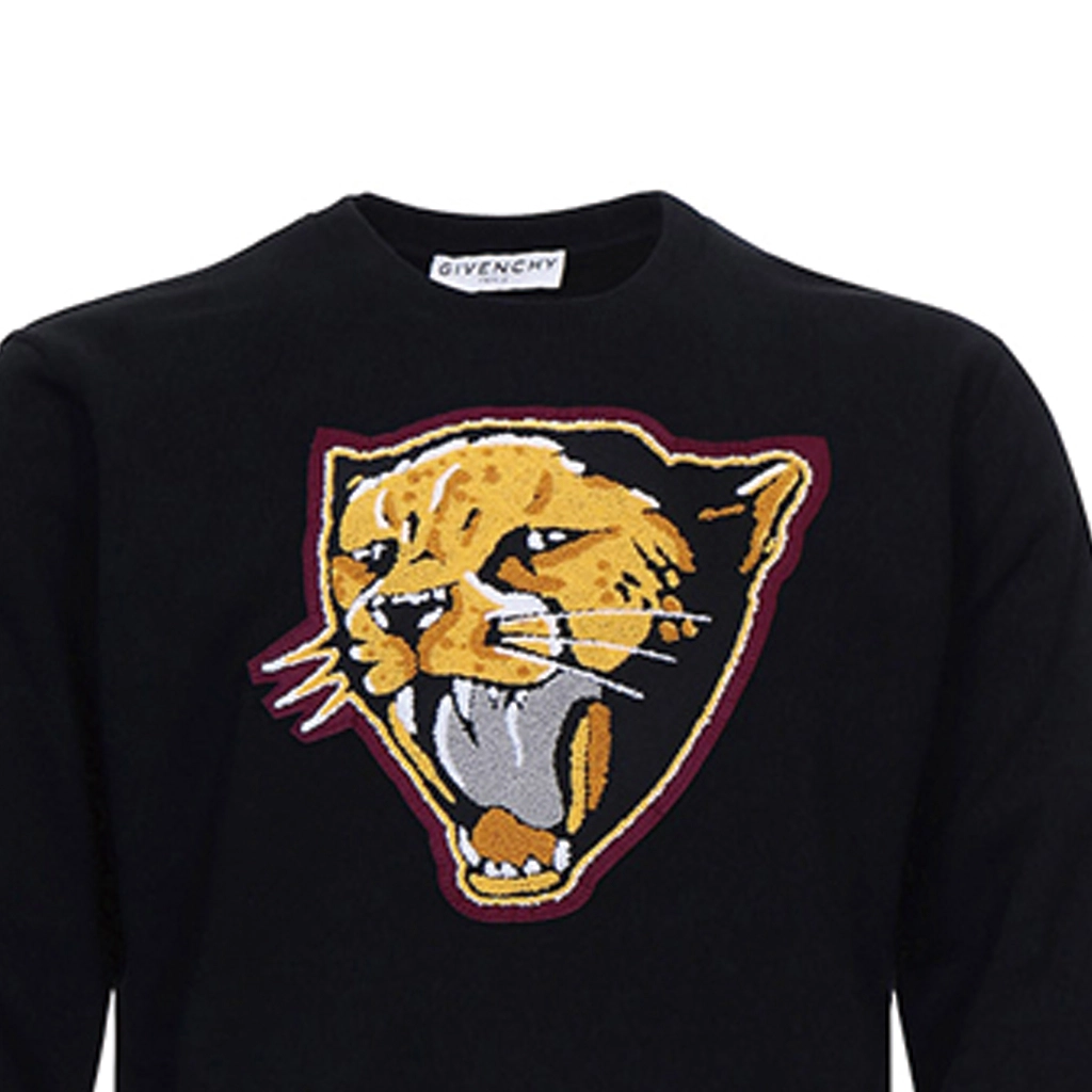 GIVENCHY